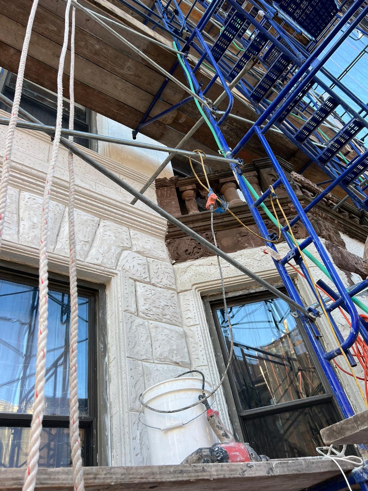 PHOTO-2022-11-03-09-48-46 2 Damaged lintel replaced with custom brownstone unit.